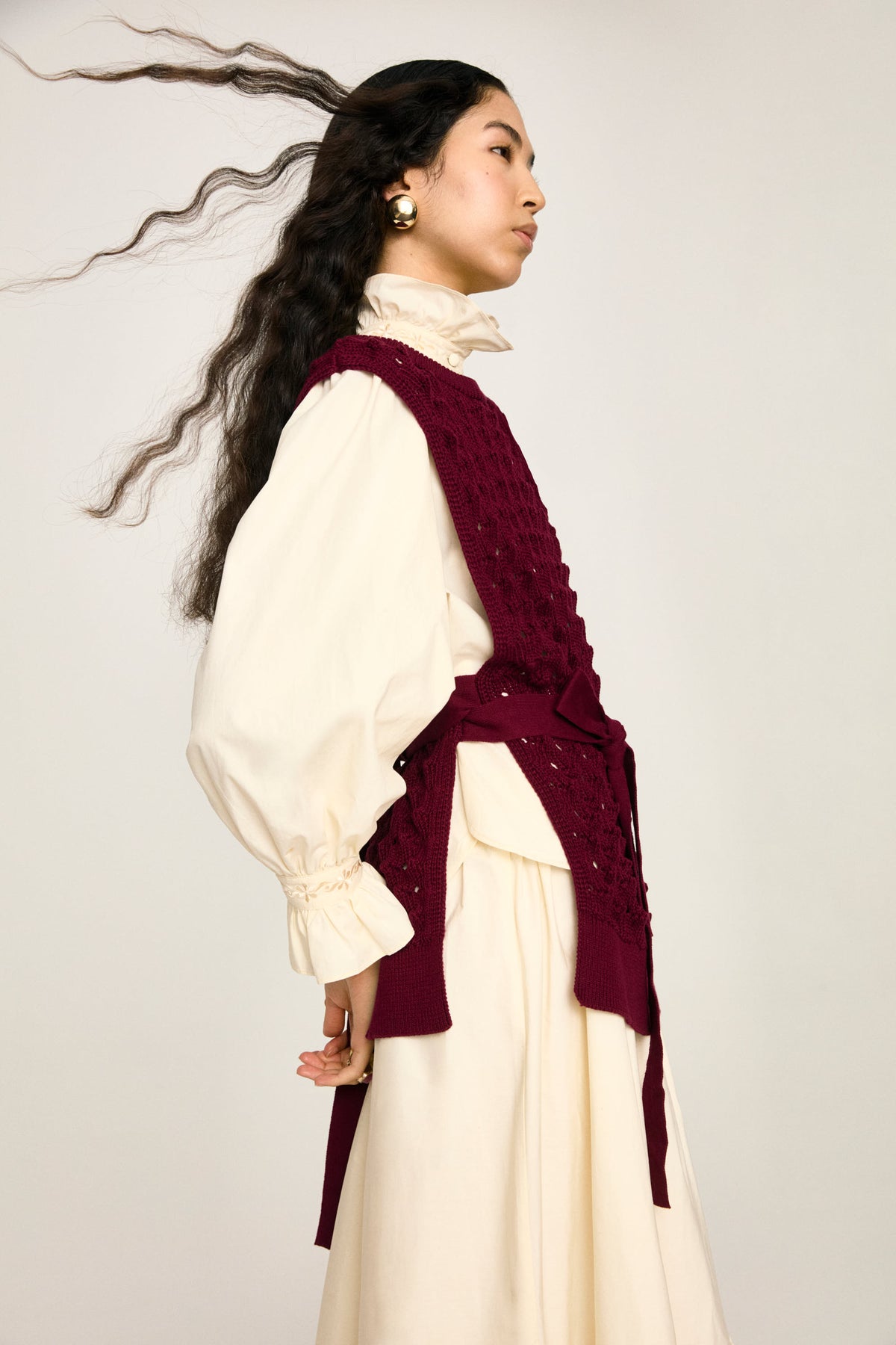 Amparo Fuoco vest in profile, open at the side