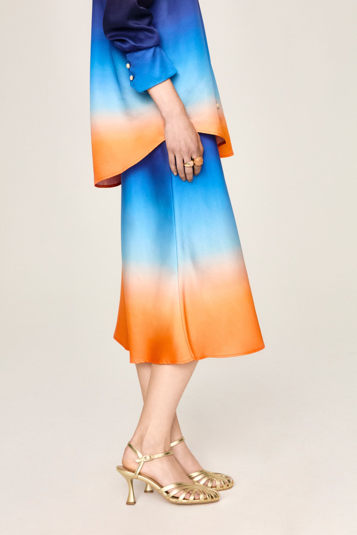 Lola Aria skirt in profile, cut on the bias